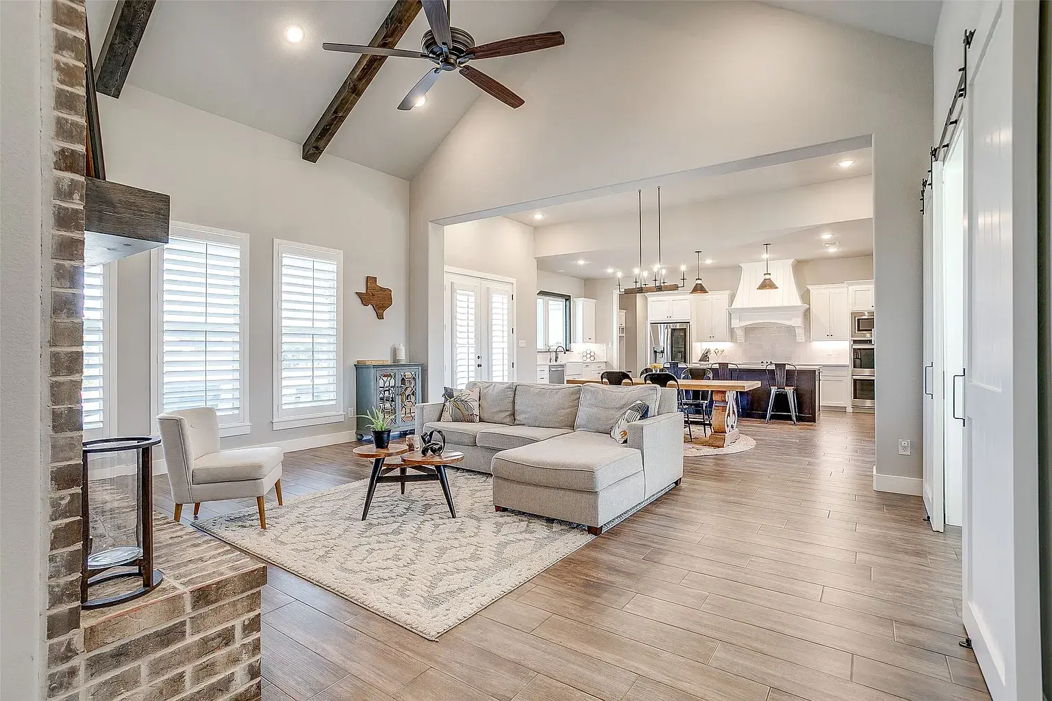 1005 Kingsley Ct, Weatherford, TX 76087