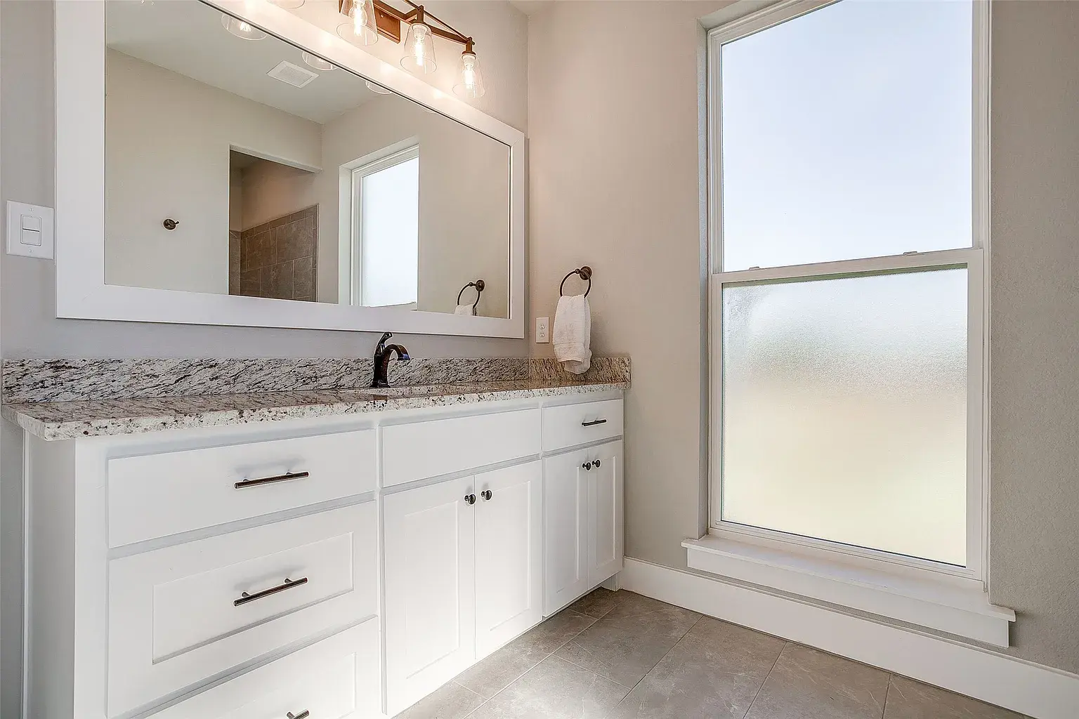 1005 Kingsley Ct, Weatherford, TX 76087